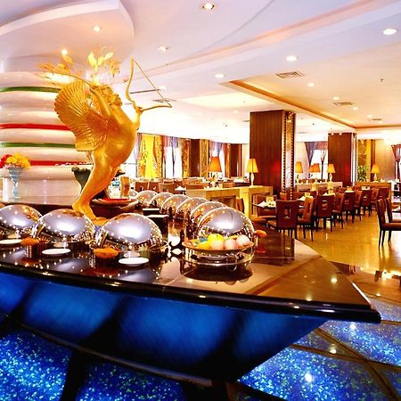 Royal International Hotel Urumqi Exterior photo