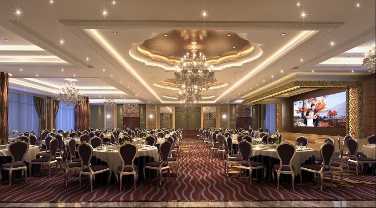 Royal International Hotel Urumqi Exterior photo