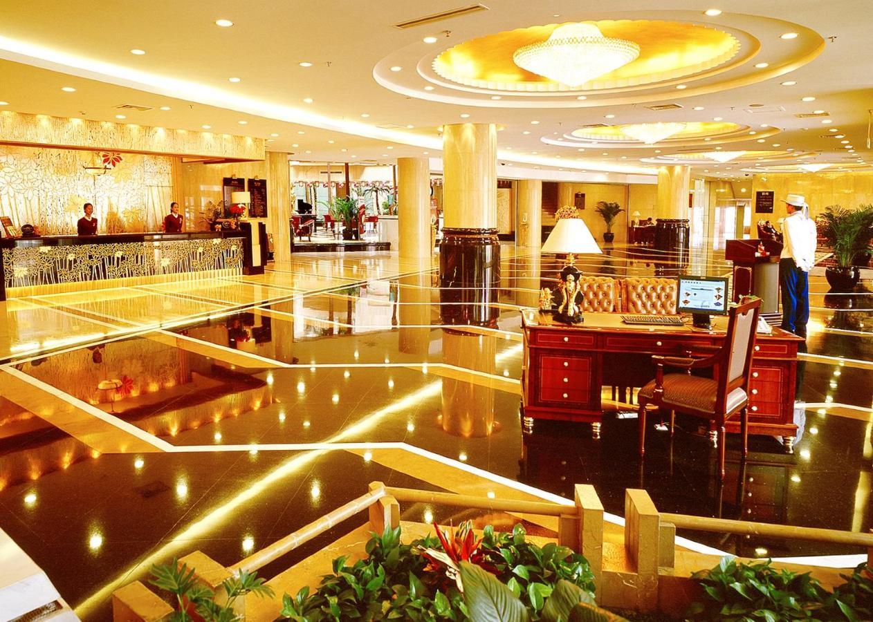 Royal International Hotel Urumqi Exterior photo