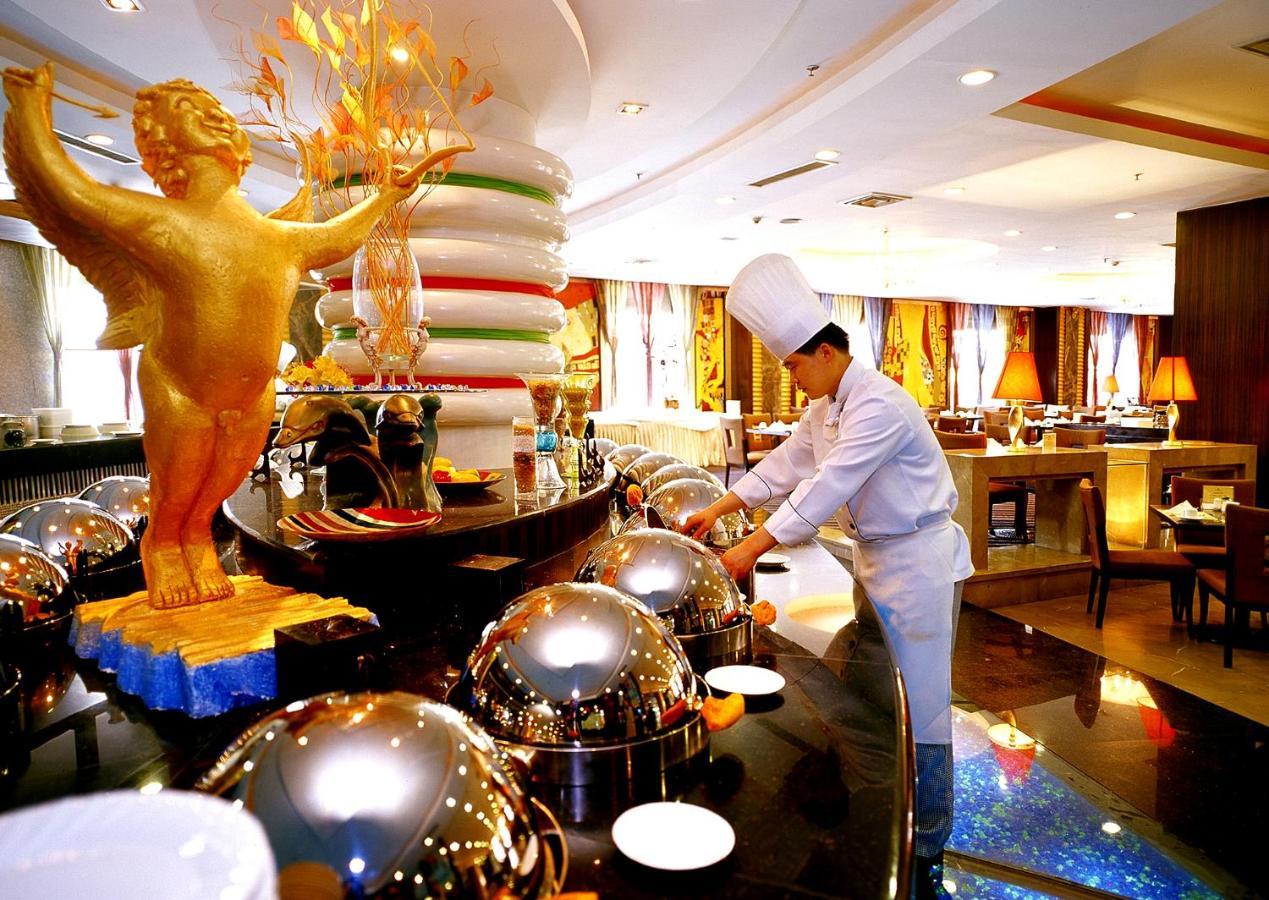 Royal International Hotel Urumqi Exterior photo
